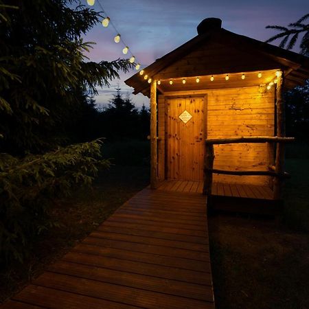 Hotel Kuusehaldja Glamping à Kohila Extérieur photo