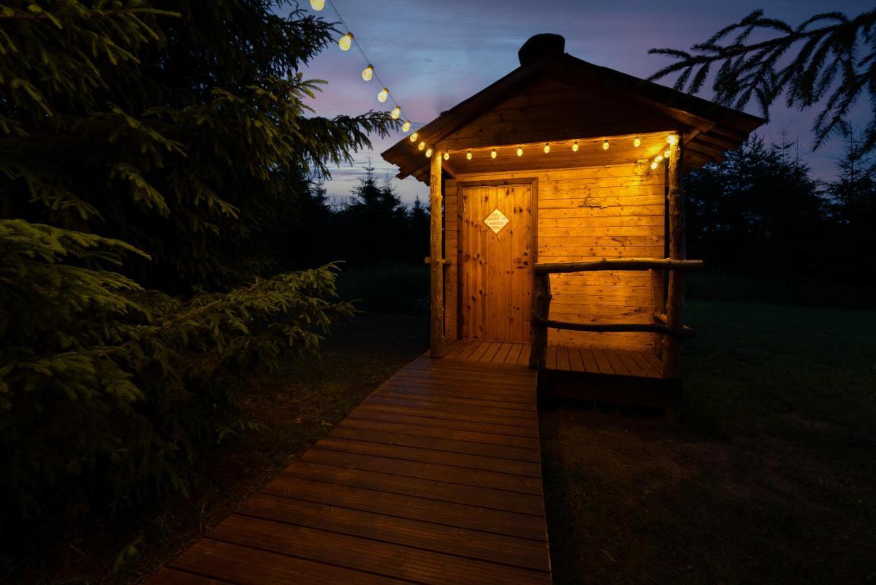 Hotel Kuusehaldja Glamping à Kohila Extérieur photo