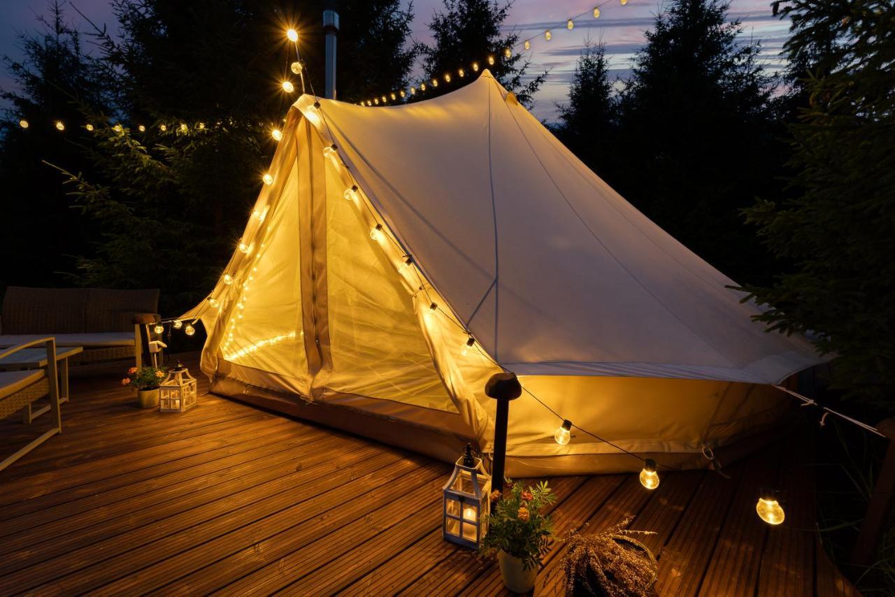 Hotel Kuusehaldja Glamping à Kohila Extérieur photo